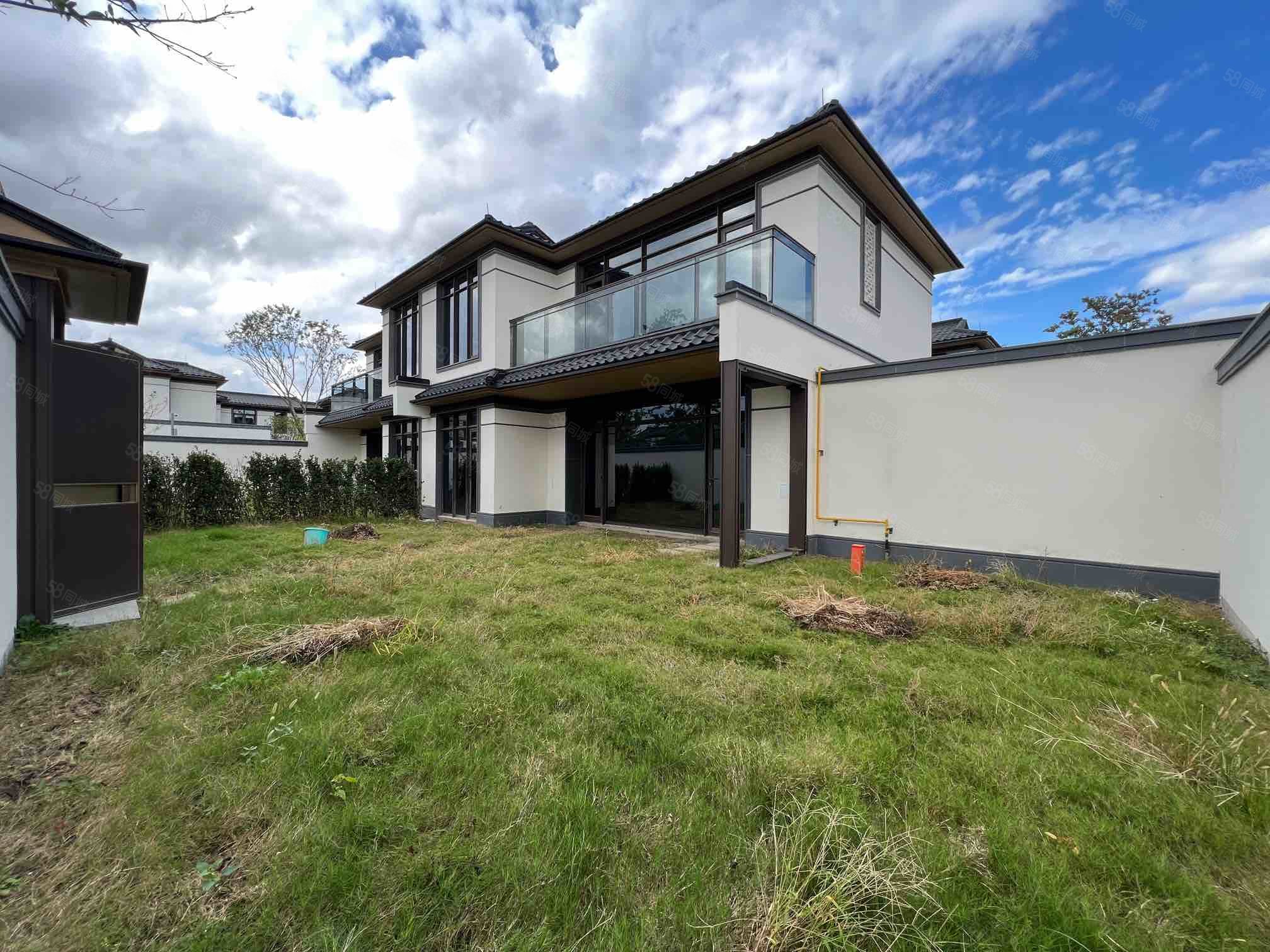 鄞州区东钱湖云栖桃花源南进门南花园