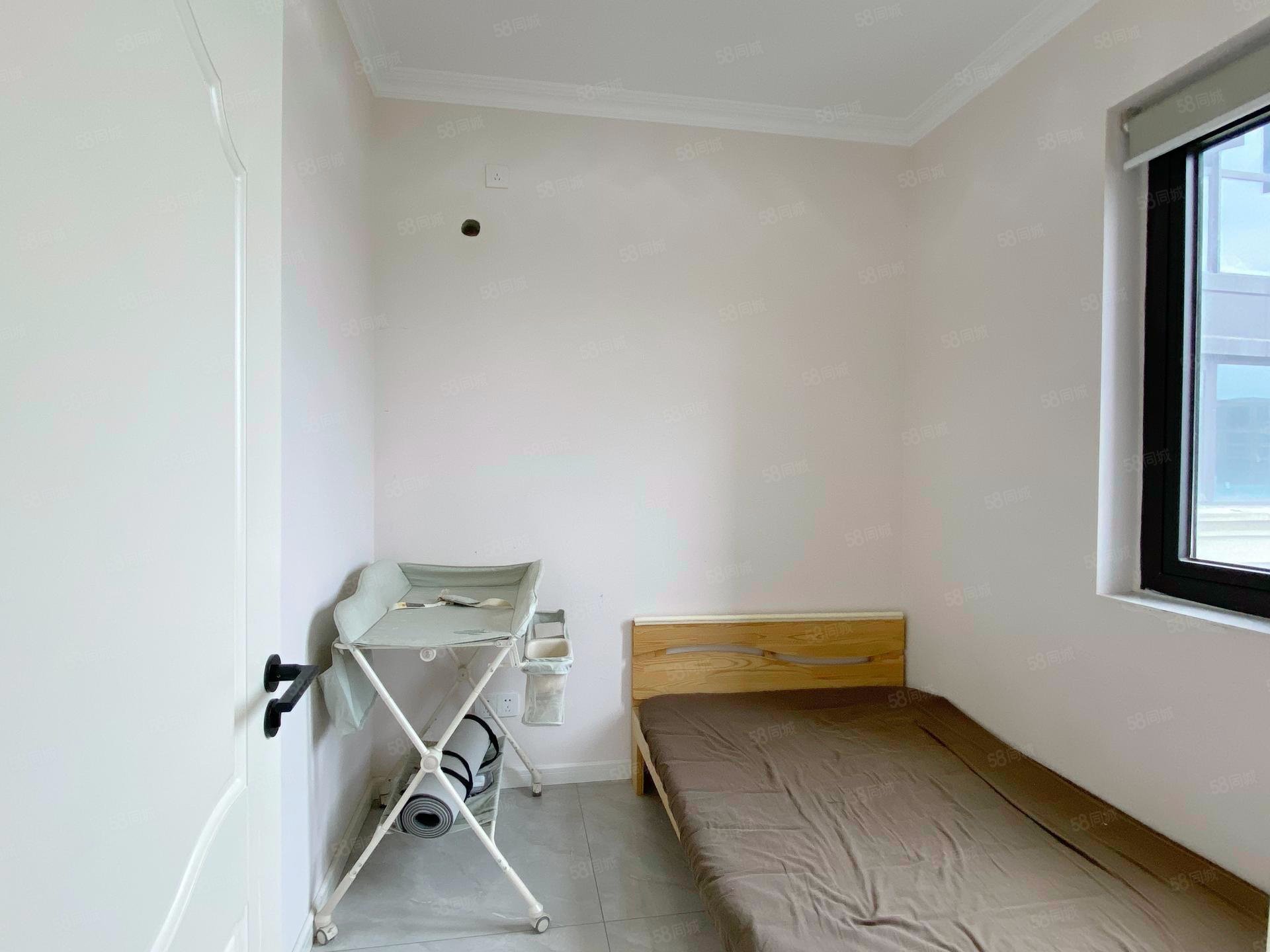 葛洲坝紫郡蘭园3室2厅2卫92.72㎡东145万