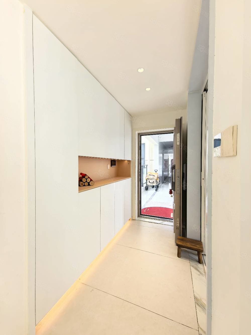 德和领秀广场4室2厅2卫140㎡南北172.8万