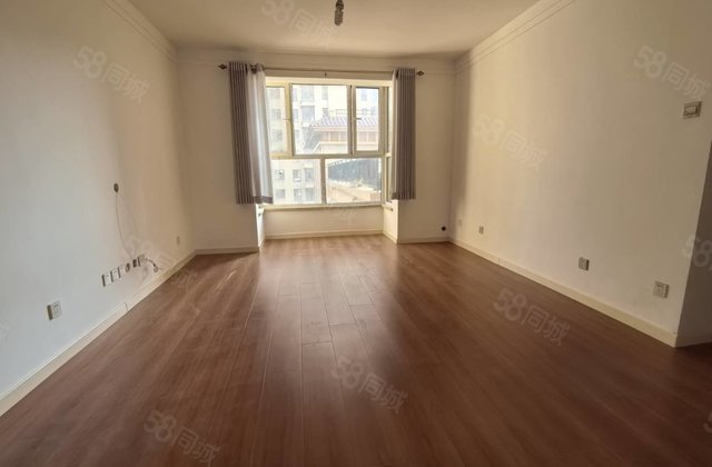 水印城3室2厅119.2㎡68万二手房图片