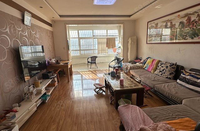 文轩外国语，精装四室，有停车位，价格可谈
