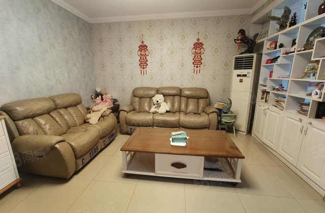 步梯2楼 多层 3室 万达广场 车站 五中附近桐凤家园