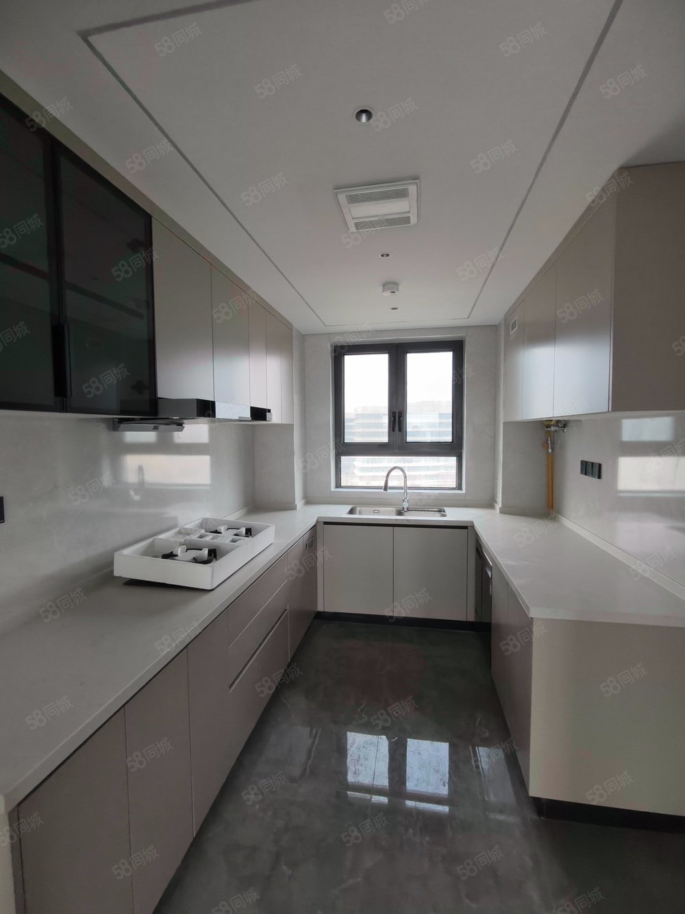 頤和公館(北區(qū))4室2廳2衛(wèi)127㎡南北670萬(wàn)