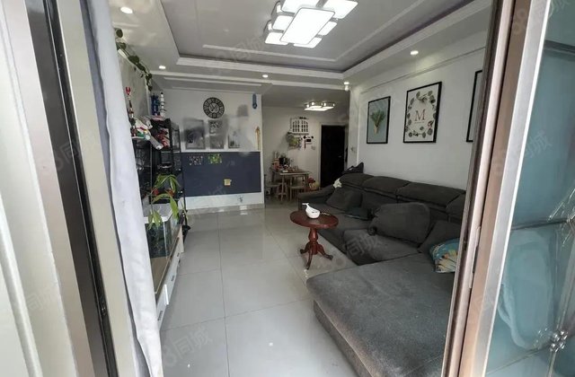 急售文轩 实验 裕昌九州国际温馨精装两室带车储随时看房