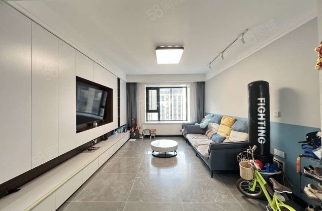 民生凤凰城2号院 南北通透 精装修 带车位储藏室