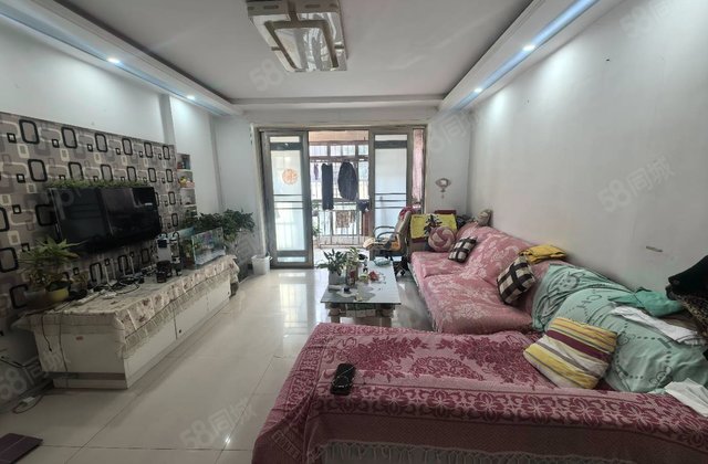 急售 东方花苑135平  三室两卫  带 个车位