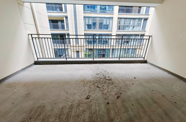 花样年龙年中心(3期商住楼)4室2厅91.38㎡99.6万二手房图片