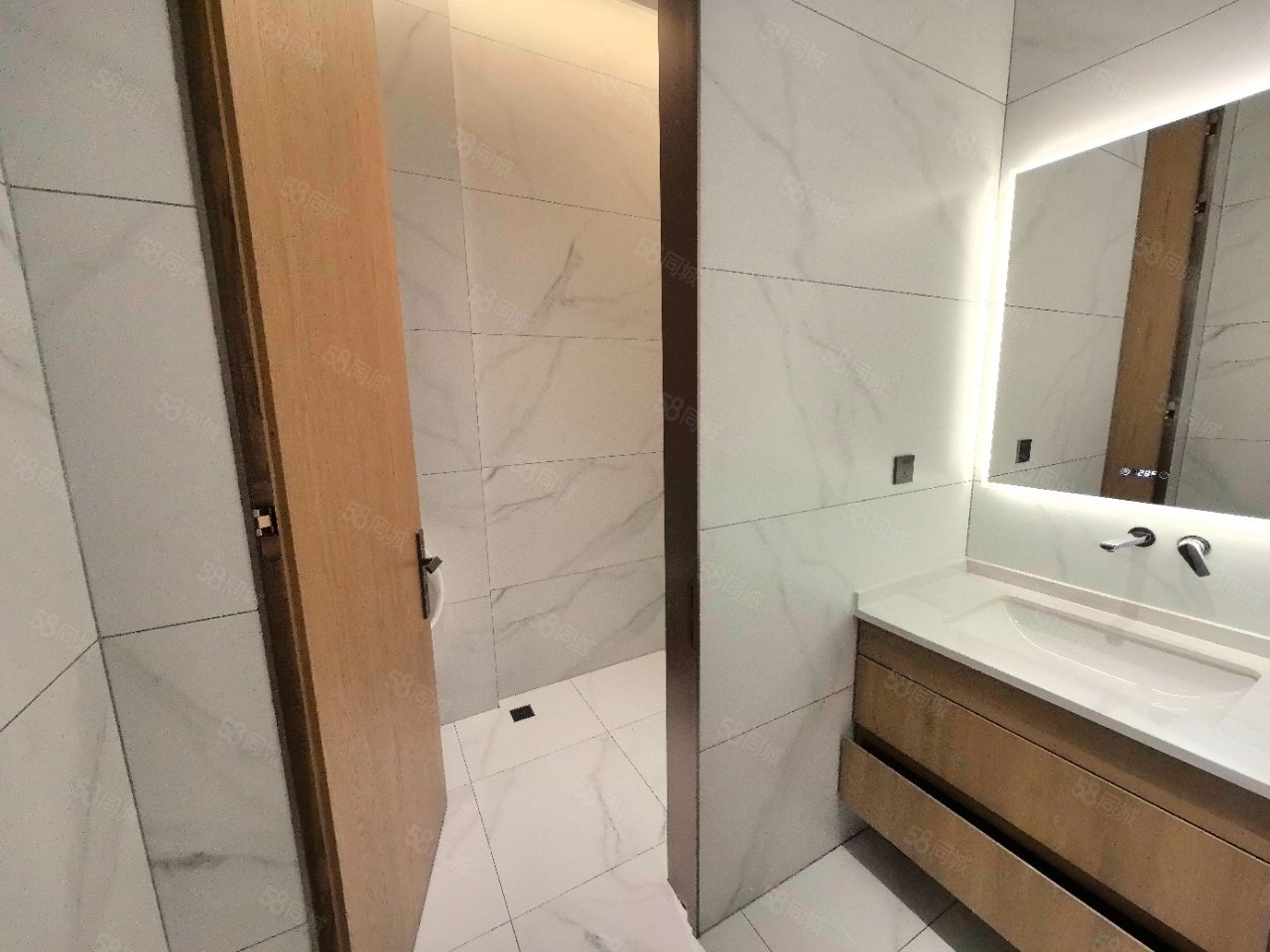 盤(pán)古大觀5室2廳5衛(wèi)666㎡東西4600萬(wàn)