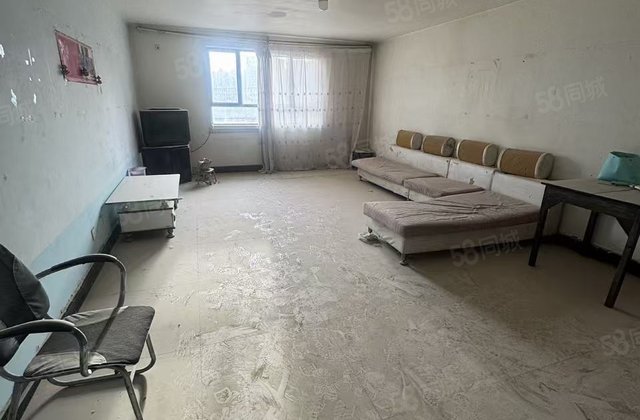 地区税务局家属院3室2厅150㎡42.8万二手房图片