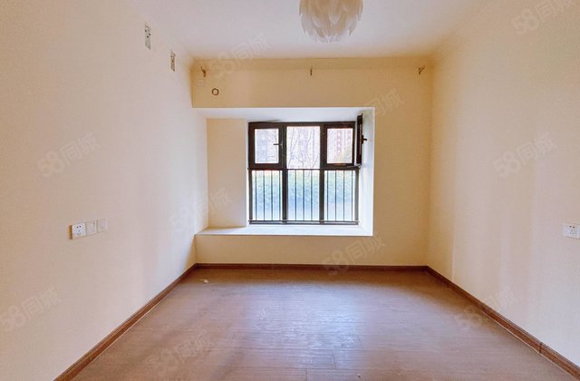 急售！碧桂园翡丽湾 带车位 新房未住 四室两卫二中附近