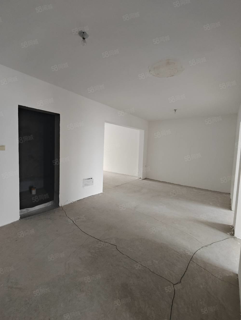 锦江丽都3室2厅1卫101㎡南北56万