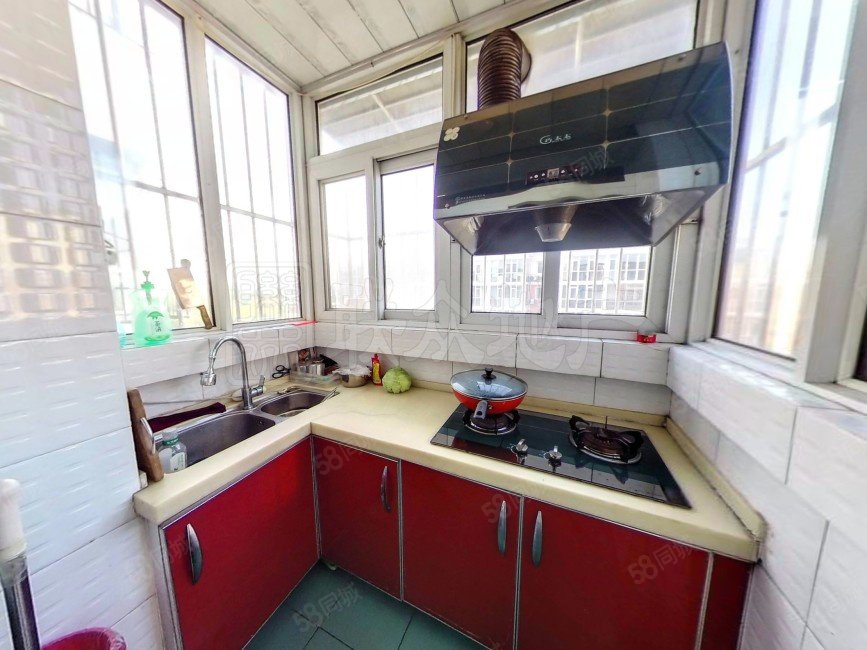 新鳳小區(qū)2室2廳1衛(wèi)94.55㎡南北175萬