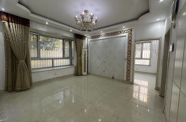 龙湾在水一方  洋房 一楼带院  文轩老一中