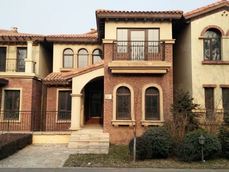 彼岸香醍别墅,199米520万,南进门,有钥匙