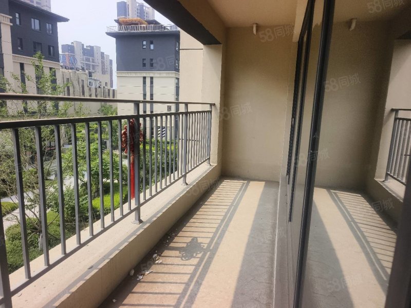 【10图】中金樾府 电梯洋房124平 三室两厅两卫 宽客厅,中金公元启城