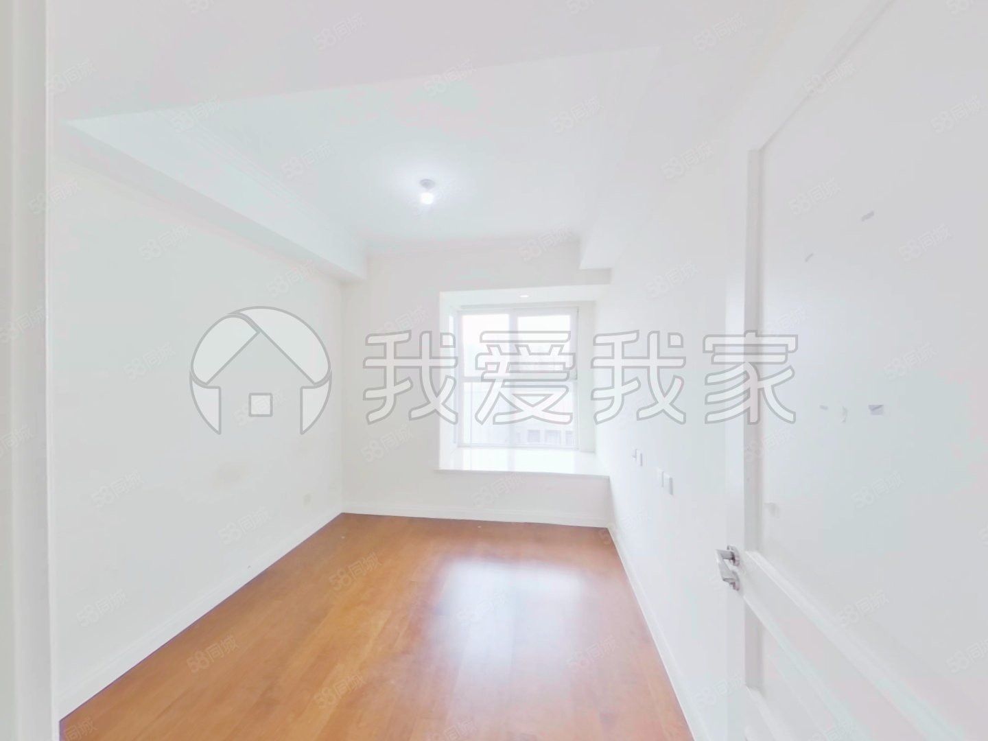 龍湖長(zhǎng)楹天街(東區(qū))3室2廳2衛(wèi)142.1㎡南北850萬(wàn)