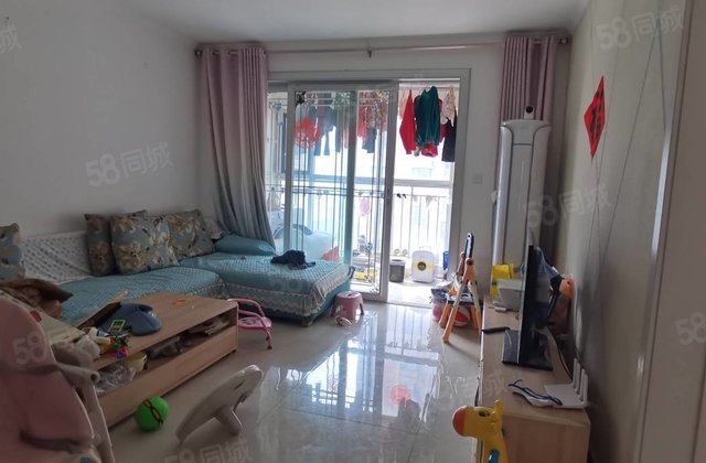 94平 西湖馨苑 精装修 3室2厅 房东急置换 诚意买房。，