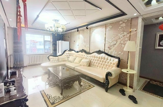 长大小区3室2厅102.6㎡53万二手房图片