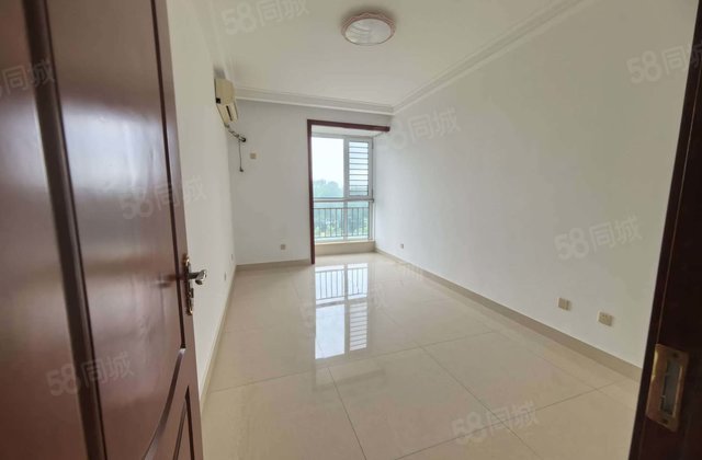 文轩外国语西安交大独立入户南北通透四居室带有车位储藏室