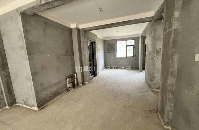 东方御府3室2厅135㎡74.6万二手房图片