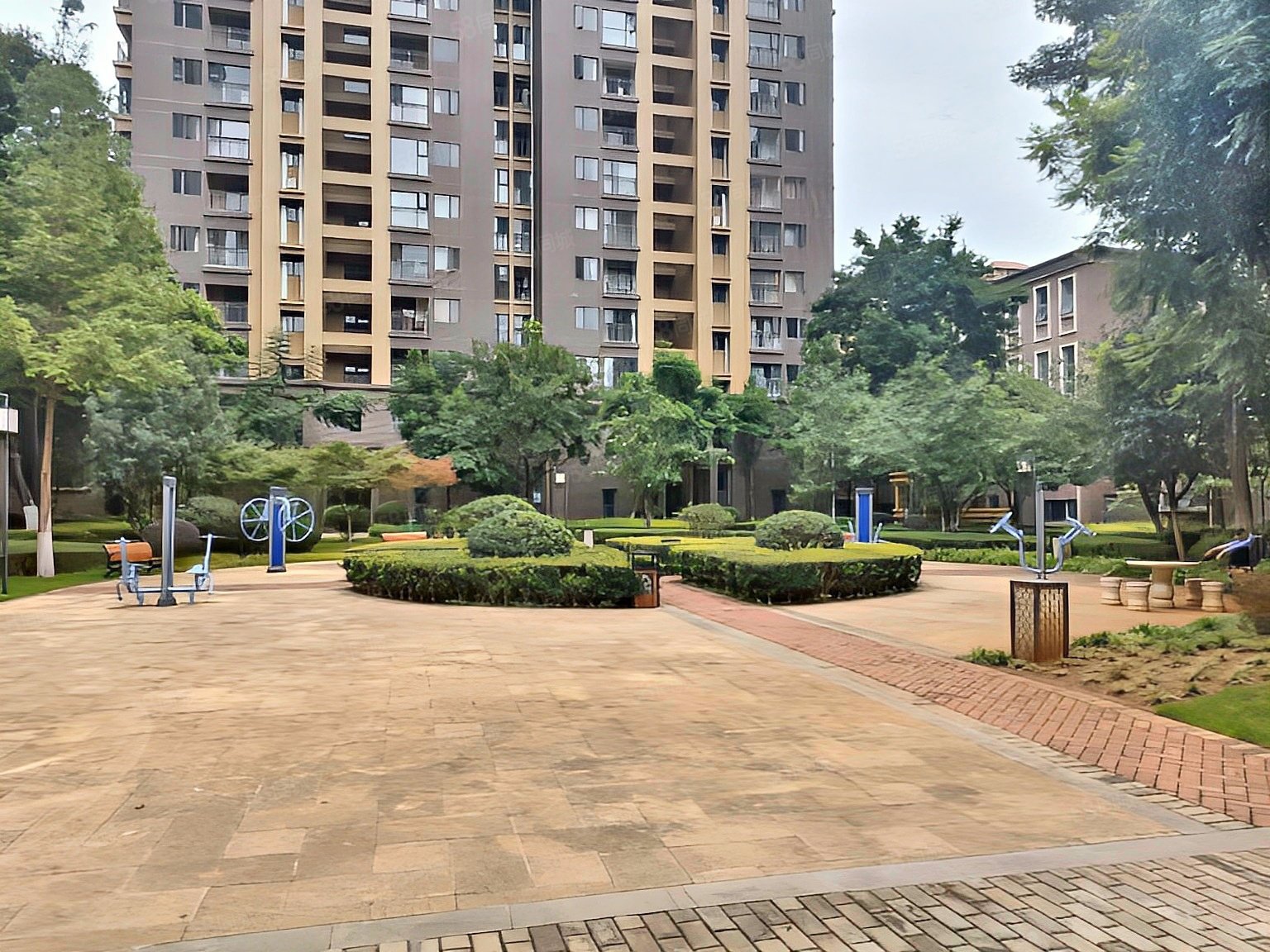 急售时代俊园184平直通车位中上层带车位满两年改装花三万