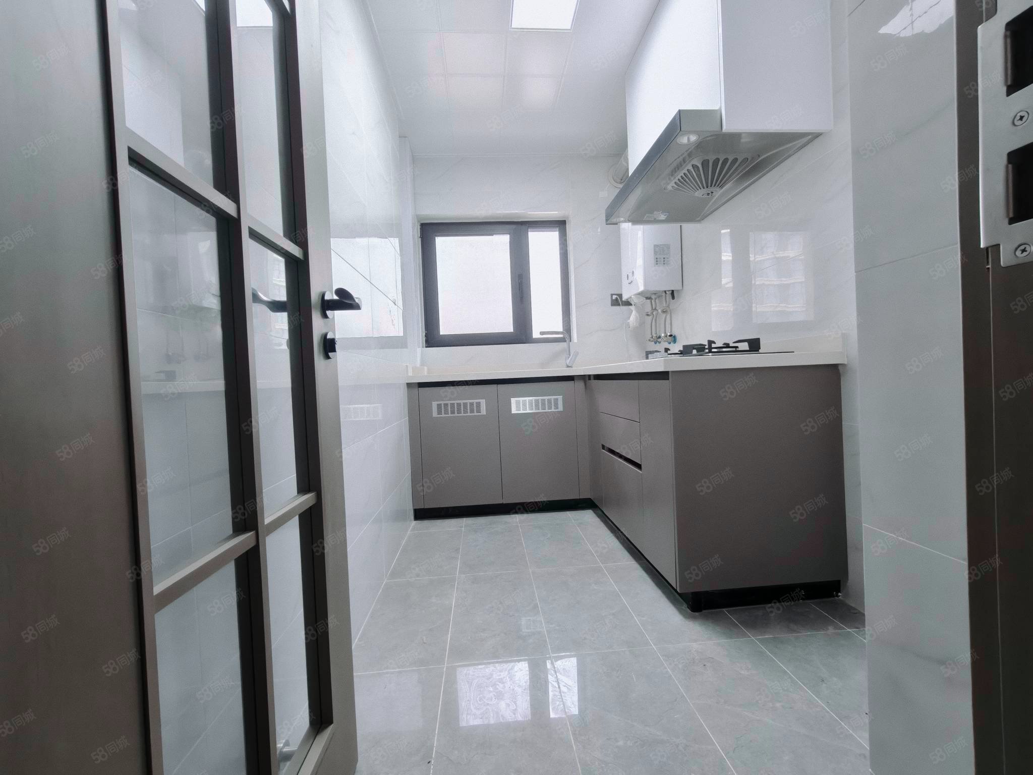 三湘印象森林海尚城3室2厅1卫118㎡南北112万