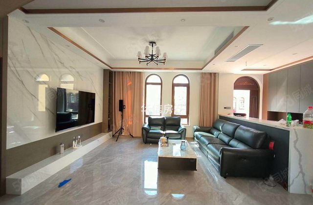 精装，围合，独栋别墅，带院子，地上三层