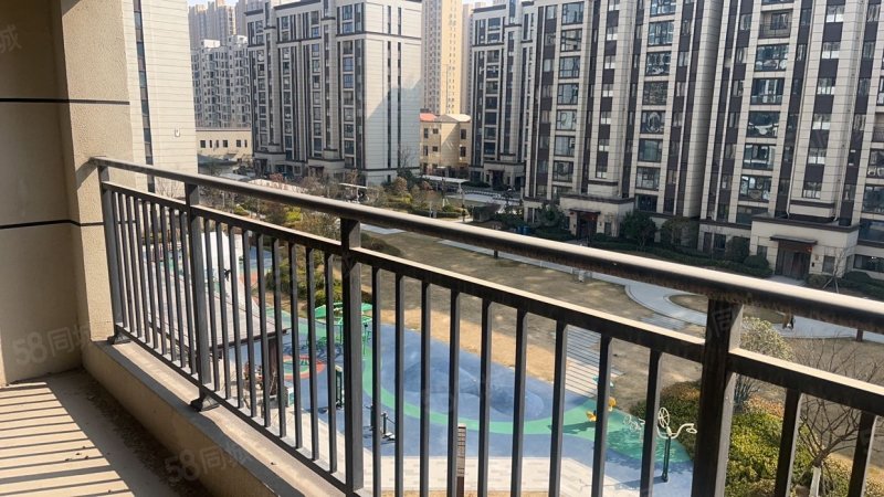 建投金桂湾3室2厅2卫133.17㎡南82万