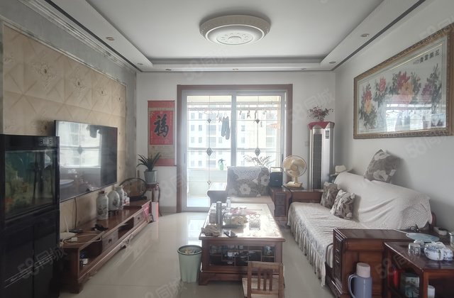 八里庙小区 商业配套齐全 电梯房 双卫格局 小区新