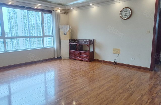 滨河旁  滨河御府  精装修西边户  免大税  带储藏室车位