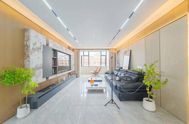 长大小区3室2厅130㎡60万二手房图片