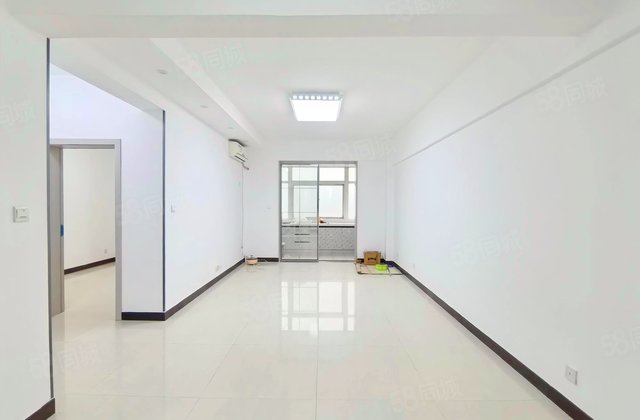 聚馨佳苑小区2室2厅97㎡75万二手房图片