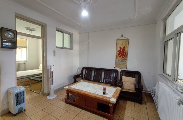 饲料厂家属院 近医院 小三居 南北通透 商品住宅