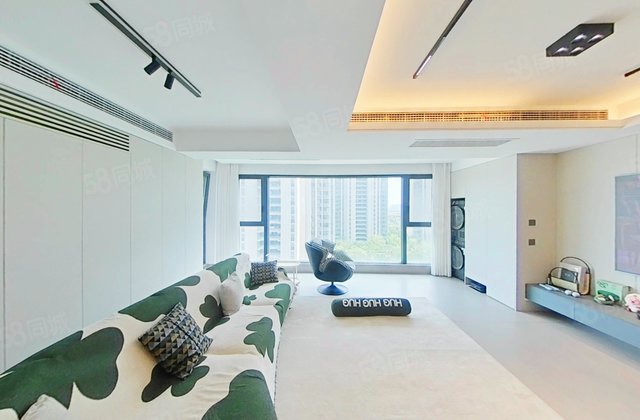 万科青藤公园3室2厅135㎡178万二手房图片