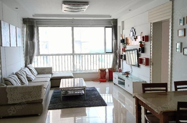 新出阿卡一期锦园好楼层东边户，高性价比三室双明卫L阳台