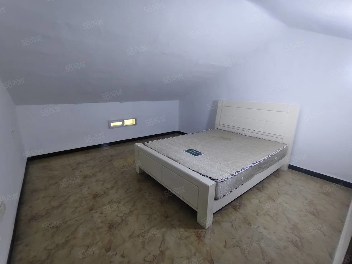 地中海风情7室3厅3卫112㎡南59.8万