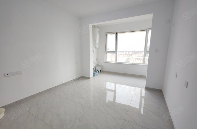 老文轩 八中对门 新房 三室双卫 带车位储藏室可按揭