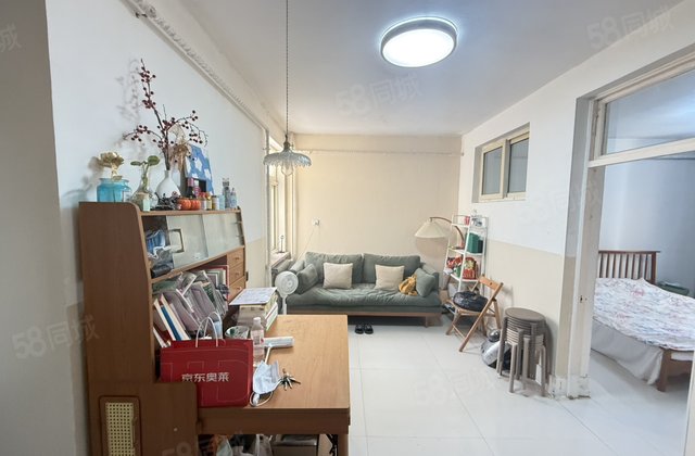 文轩本部 一楼带院 农行家属院 精装两室两厅独立外门 免大税