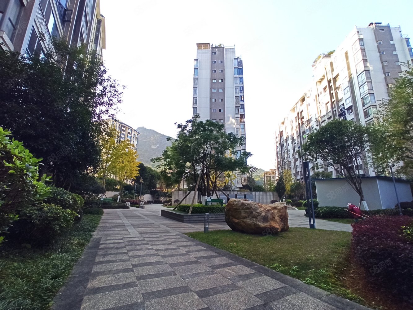 荣军路永意山语城电梯精装三房可改四房有钥匙南北向