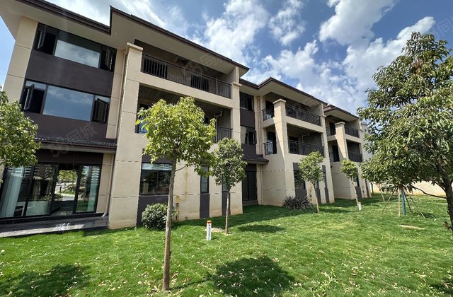 莲池映月4室2厅198㎡114万二手房图片