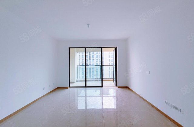 捡   城市玖玺 带车位储藏室 小高层 公摊少 三叶草户型