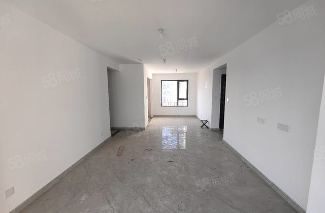 江山印，万达附近，送车位，储藏室