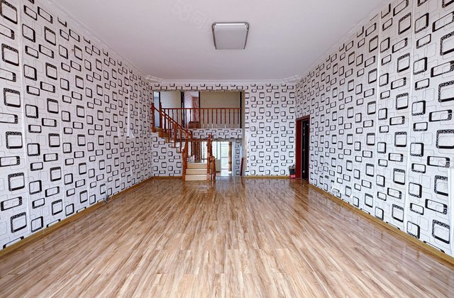 市医院，新水明珠，电梯洋房，175就出！错层设计，带车位储