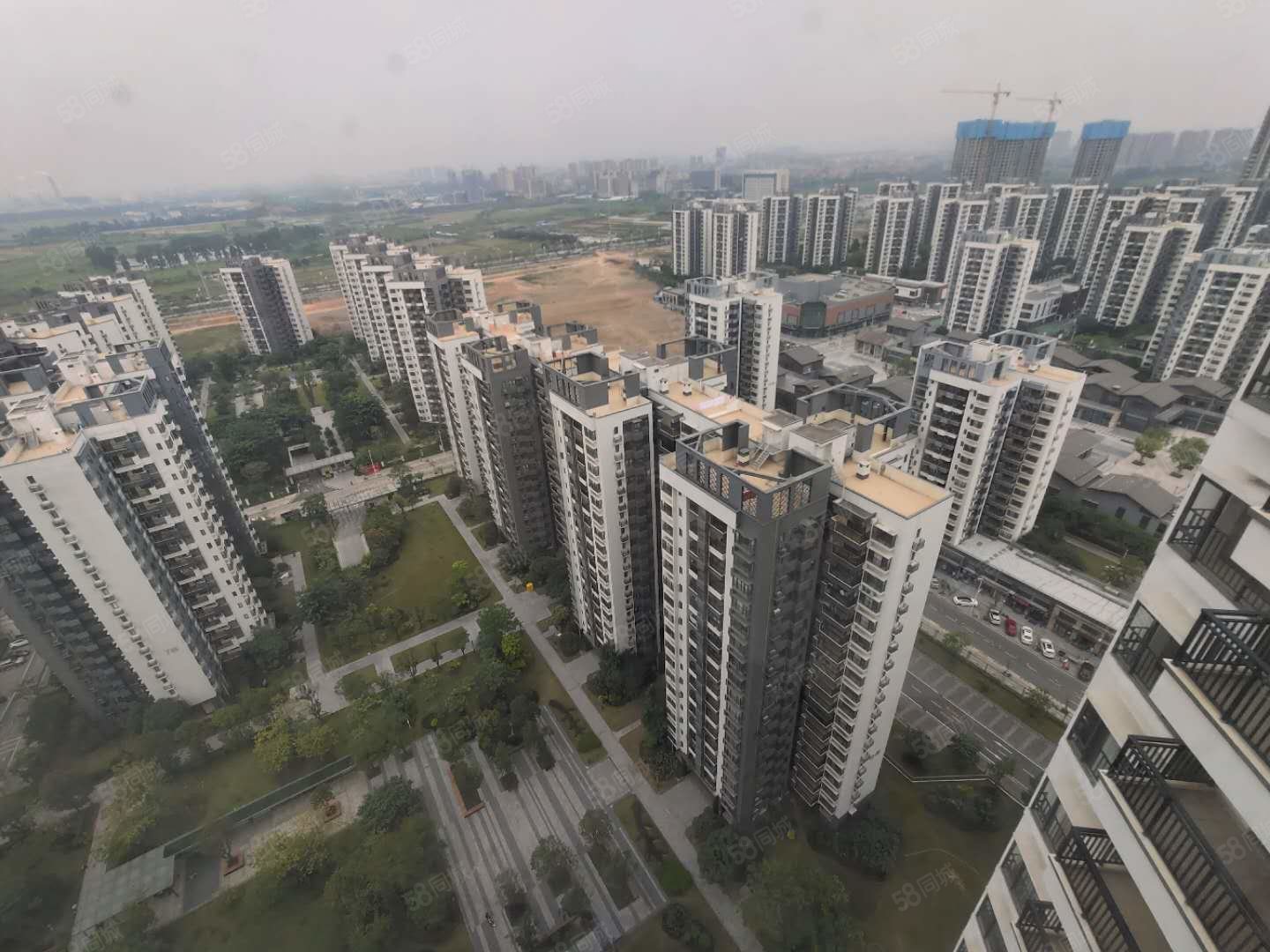 205万可以买到万科飞机户型带家具的江景房,万科珠江东岸(一期)-东莞