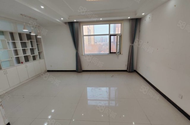 星光水晶丽城(东区) 楼龄新 高楼层视野好 精装好房 商品房