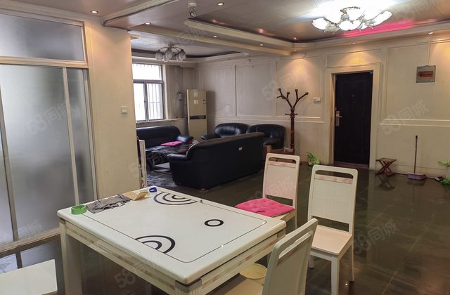 朝南采光好 带地上车库 带地下室 房东直卖