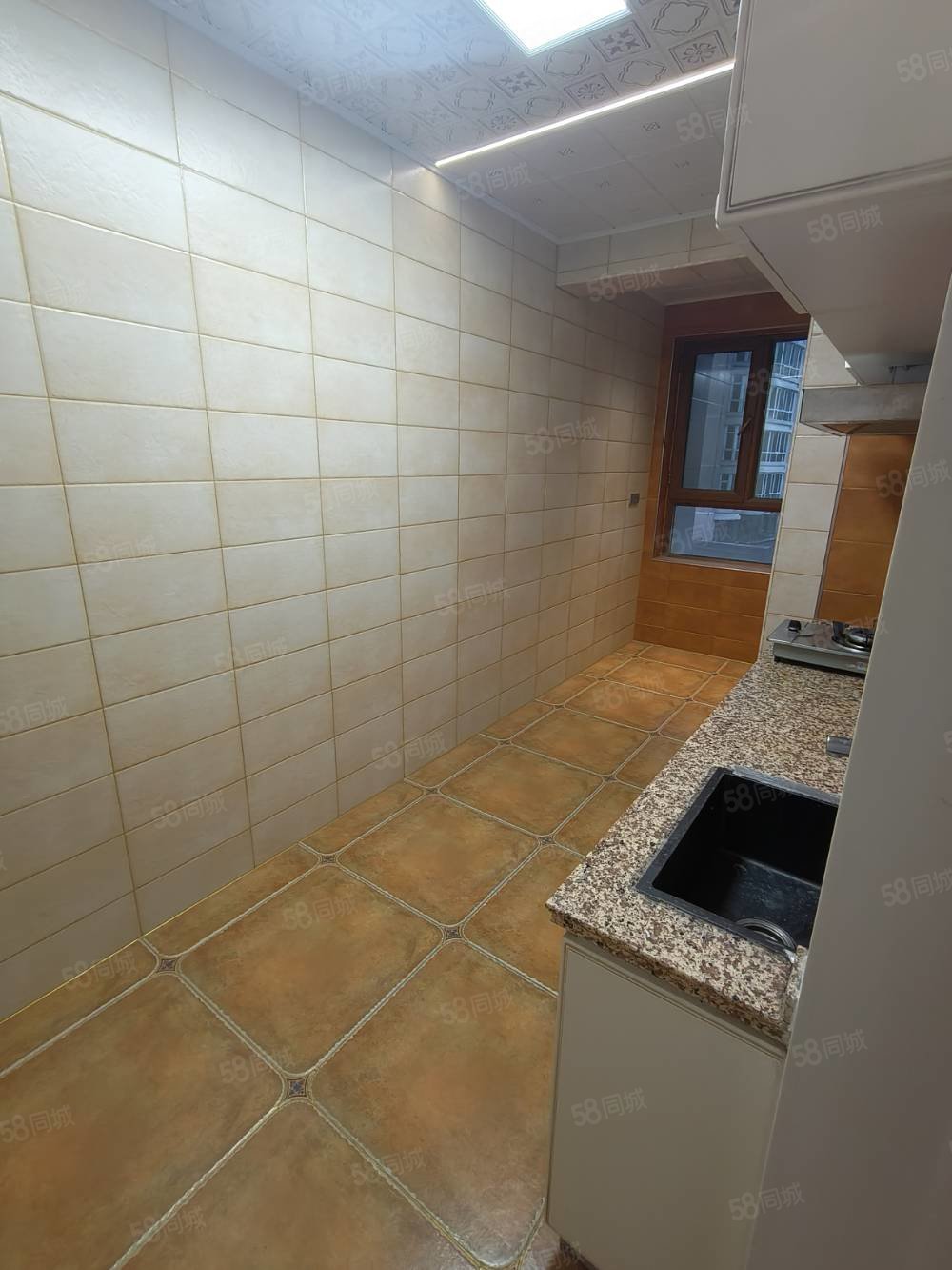 锦江丽都2室1厅1卫87㎡南北56.8万