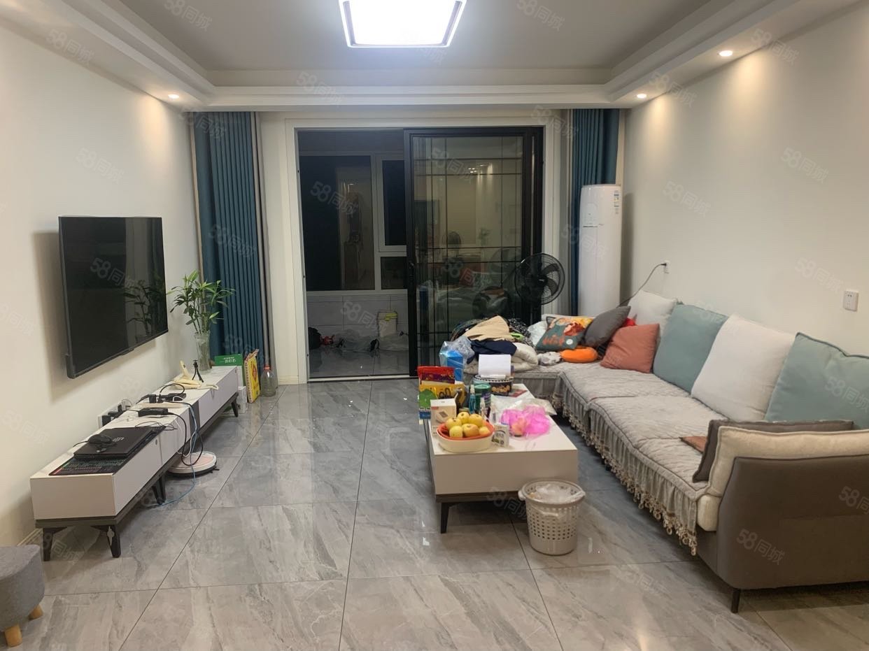 悦湖城4室2厅2卫153.59㎡南108万