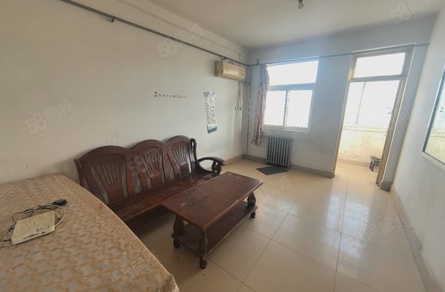 闸口南邻 老文轩外国语 前无遮挡停车方便 建材家属院步梯二楼