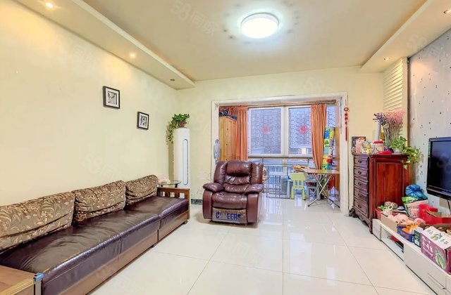 花语廊4室2厅131.35㎡220万二手房图片